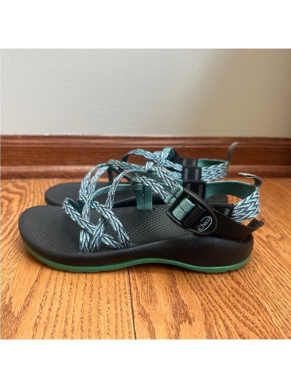 Chaco ZX1 Sandals Girls 4 Women’s 6-6.5